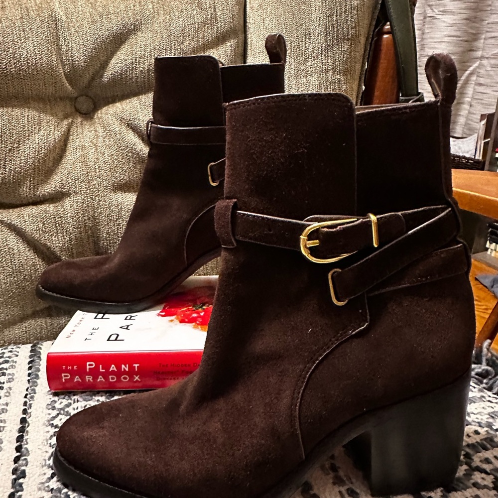 VERONICA BEARD Sohelia Suede Ankle Bootie CHELSEA BLOCK ESPRESSO